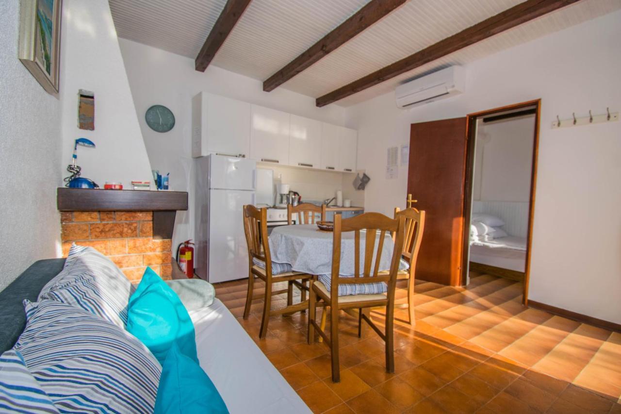 Holiday House Punta Blue & Orange 5M From The Sea, Island Cres Punta Križa Zewnętrze zdjęcie